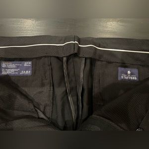 Men’s Stafford black dress pants size 42x32 worn 1x